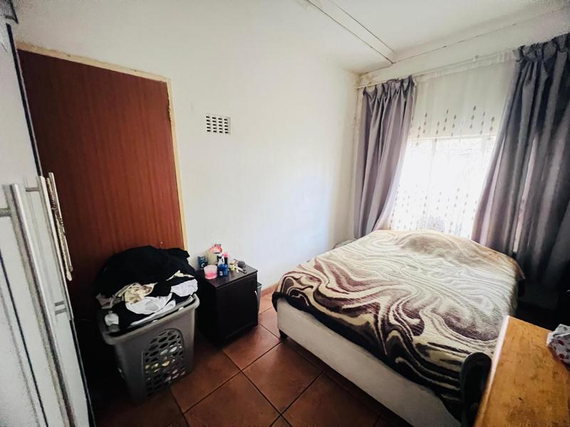 4 Bedroom Property for Sale in Laudium Gauteng