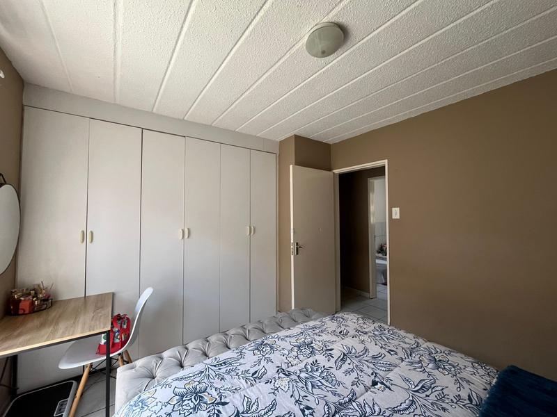 To Let 2 Bedroom Property for Rent in Glen Marais Gauteng