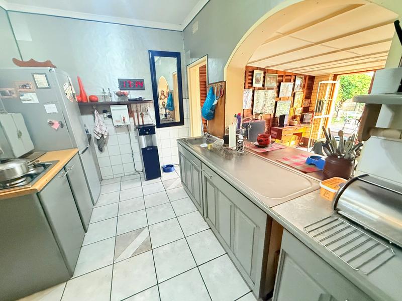 5 Bedroom Property for Sale in Flora Gardens Gauteng