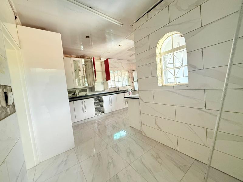 4 Bedroom Property for Sale in Sonland Park Gauteng