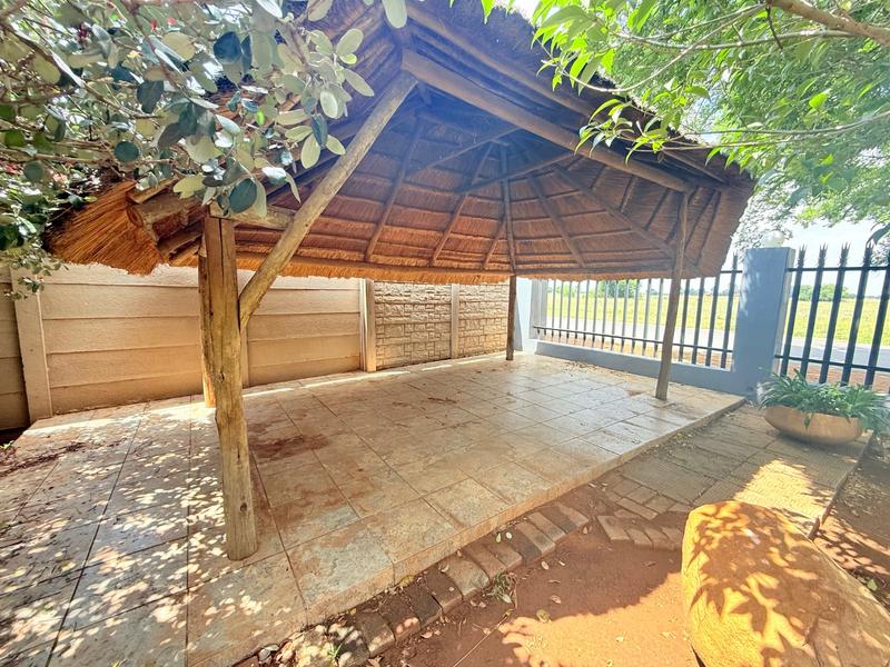 4 Bedroom Property for Sale in Sonland Park Gauteng