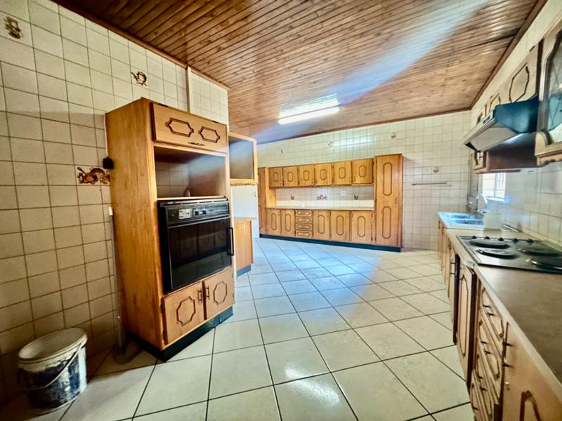 4 Bedroom Property for Sale in Vanderbijlpark CE 1 Gauteng