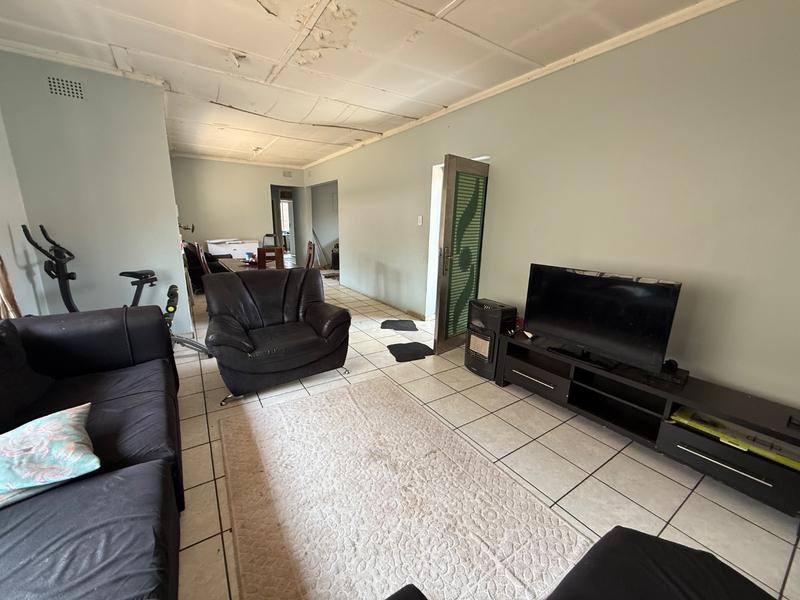 3 Bedroom Property for Sale in Vanderbijlpark CW 5 Gauteng
