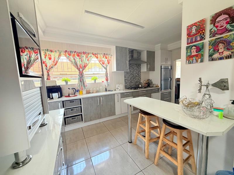 5 Bedroom Property for Sale in Vanderbijlpark SE 3 Gauteng