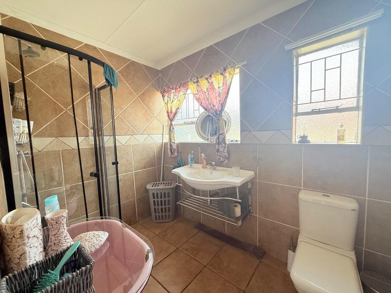 5 Bedroom Property for Sale in Vanderbijlpark SE 3 Gauteng