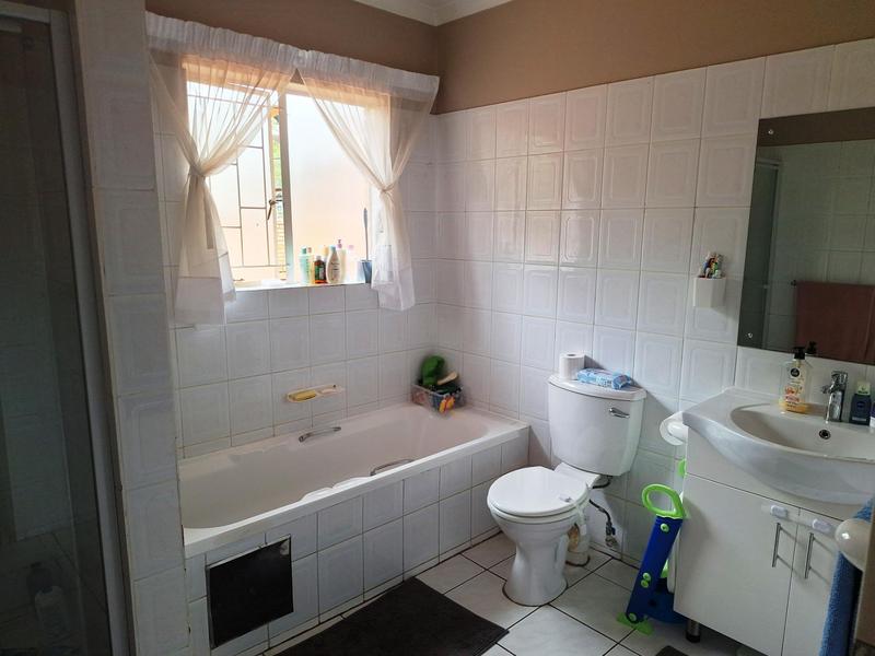 To Let 3 Bedroom Property for Rent in Lynnwood Manor Gauteng