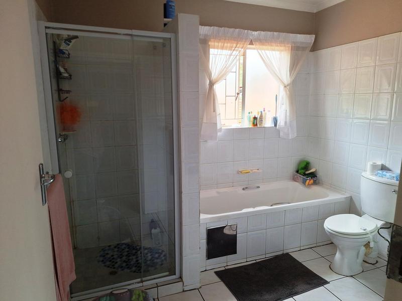 To Let 3 Bedroom Property for Rent in Lynnwood Manor Gauteng