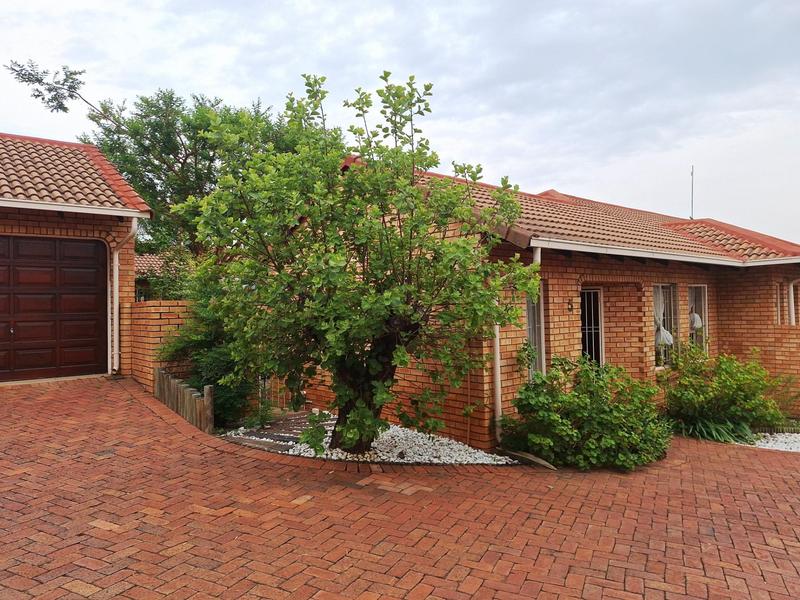 To Let 3 Bedroom Property for Rent in Lynnwood Manor Gauteng