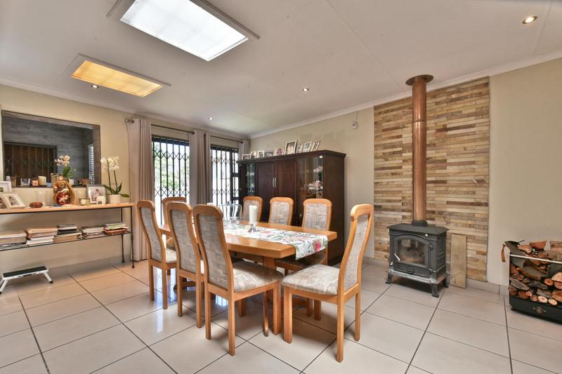 4 Bedroom Property for Sale in Mulbarton Gauteng