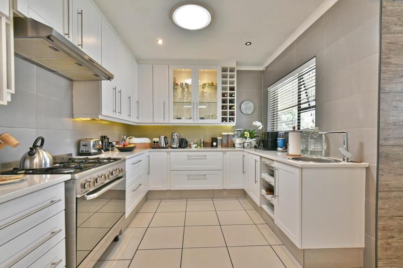 4 Bedroom Property for Sale in Mulbarton Gauteng