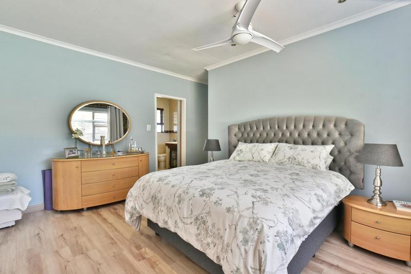 4 Bedroom Property for Sale in Mulbarton Gauteng