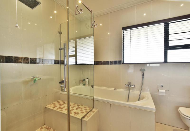 4 Bedroom Property for Sale in Mulbarton Gauteng