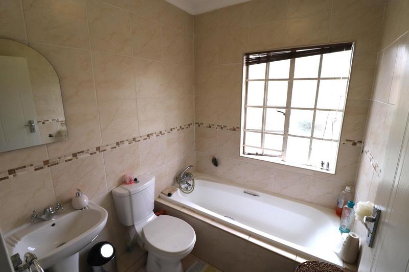 3 Bedroom Property for Sale in Noordhang Gauteng
