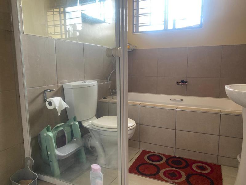 To Let 2 Bedroom Property for Rent in Noordwyk Gauteng