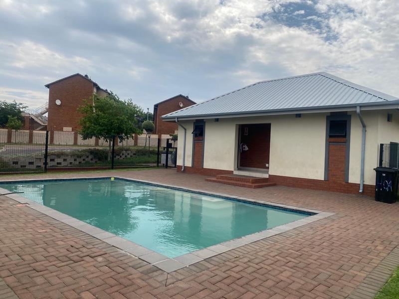 To Let 2 Bedroom Property for Rent in Noordwyk Gauteng