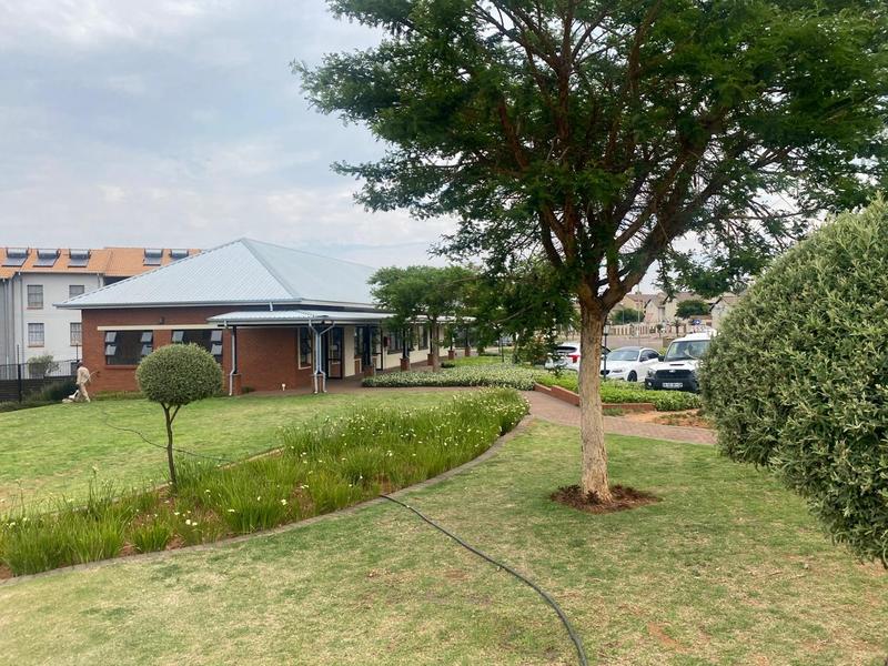 To Let 2 Bedroom Property for Rent in Noordwyk Gauteng