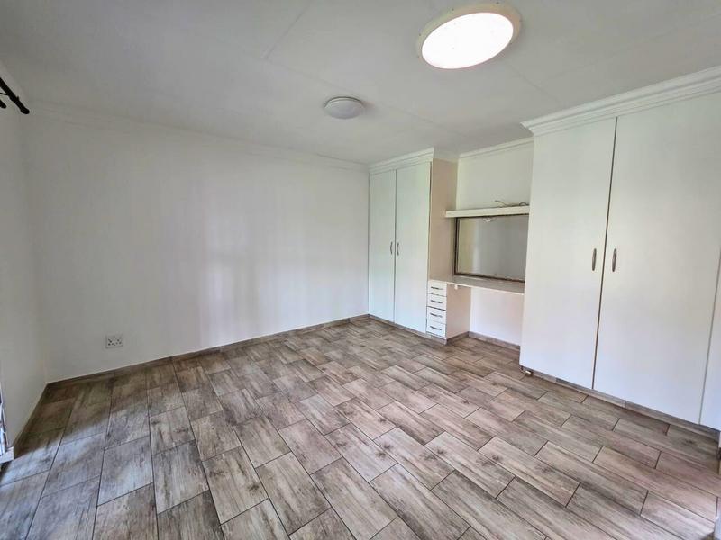 To Let 3 Bedroom Property for Rent in Glen Marais Gauteng