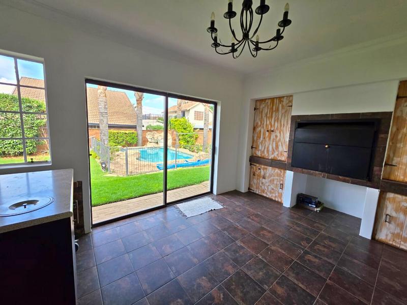 To Let 3 Bedroom Property for Rent in Glen Marais Gauteng