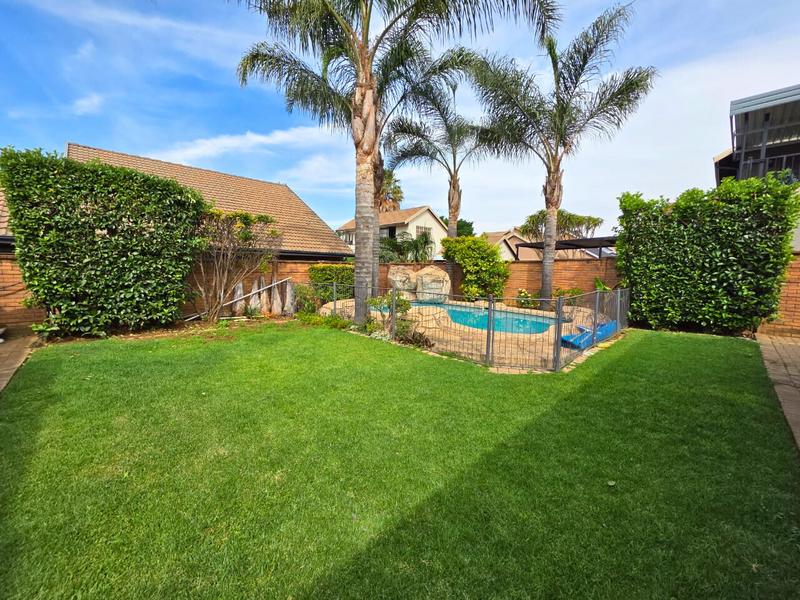 To Let 3 Bedroom Property for Rent in Glen Marais Gauteng