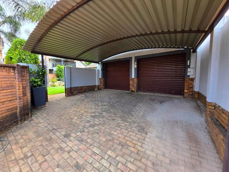 To Let 3 Bedroom Property for Rent in Glen Marais Gauteng