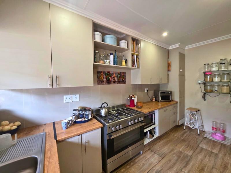 4 Bedroom Property for Sale in Glen Marais Gauteng