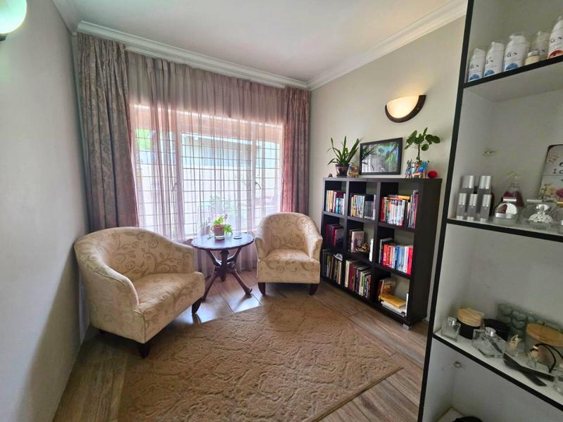 4 Bedroom Property for Sale in Glen Marais Gauteng