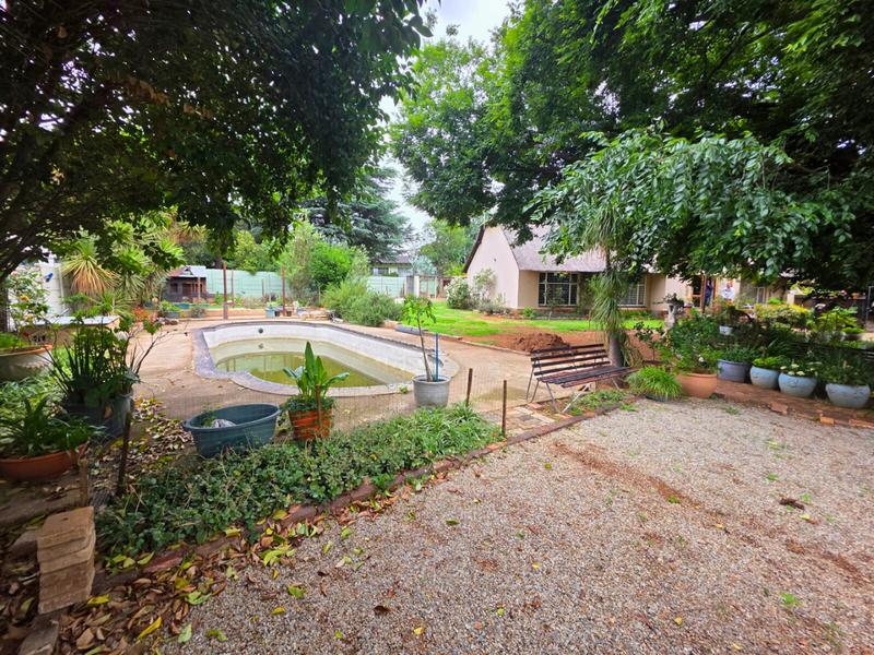 4 Bedroom Property for Sale in Glen Marais Gauteng