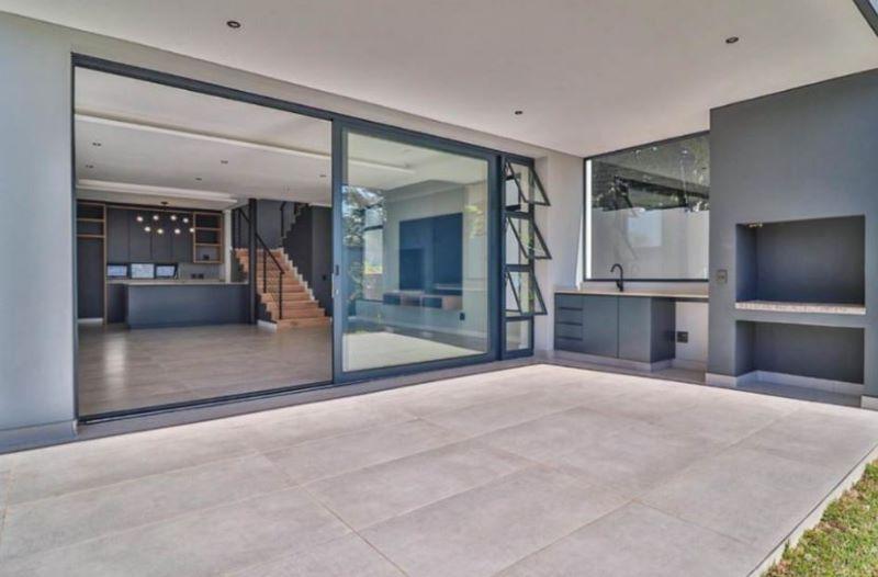 3 Bedroom Property for Sale in Waterkloof A H Gauteng