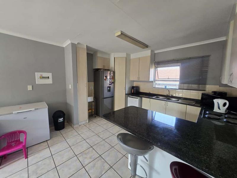 To Let 2 Bedroom Property for Rent in Birchleigh Gauteng