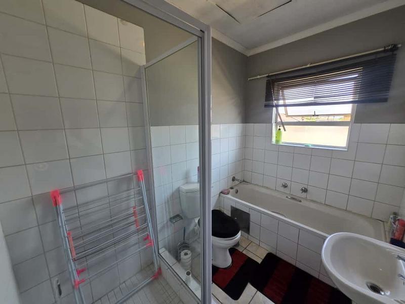 To Let 2 Bedroom Property for Rent in Birchleigh Gauteng