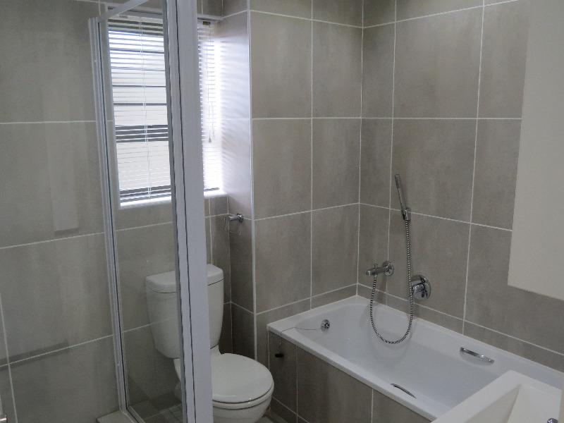 To Let 1 Bedroom Property for Rent in Sunninghill Gauteng