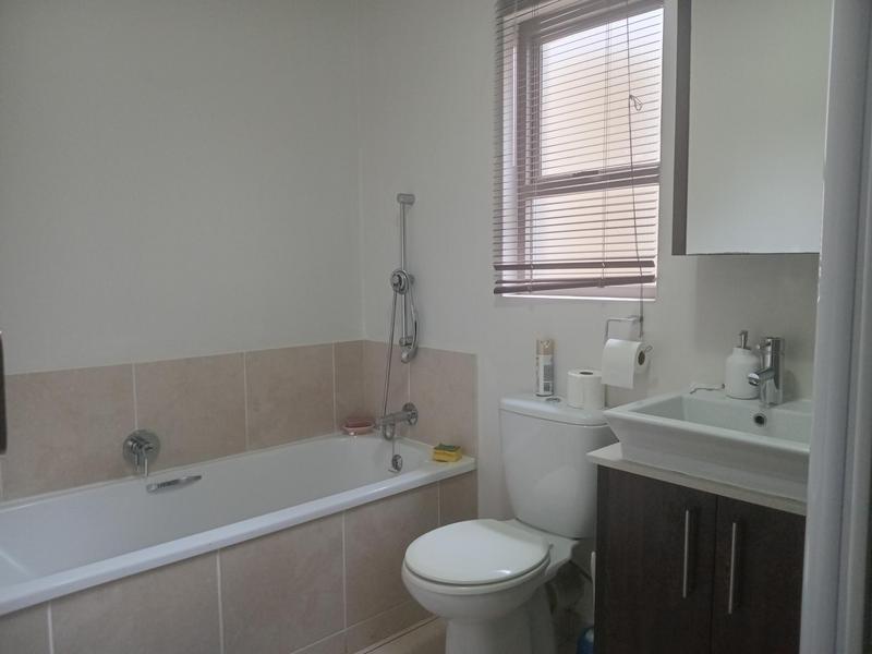 1 Bedroom Property for Sale in Sunninghill Gauteng