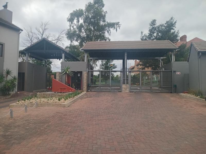 1 Bedroom Property for Sale in Sunninghill Gauteng