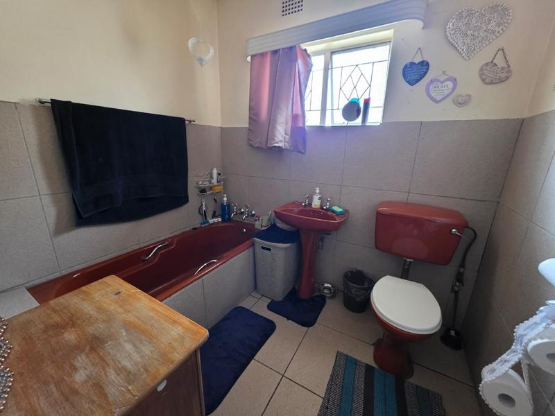 To Let 3 Bedroom Property for Rent in Golf Park Gauteng