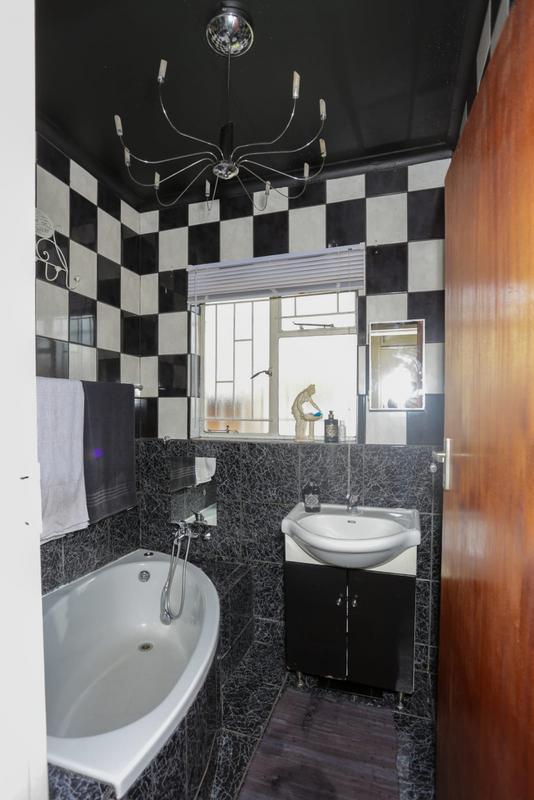 4 Bedroom Property for Sale in Kookrus Gauteng