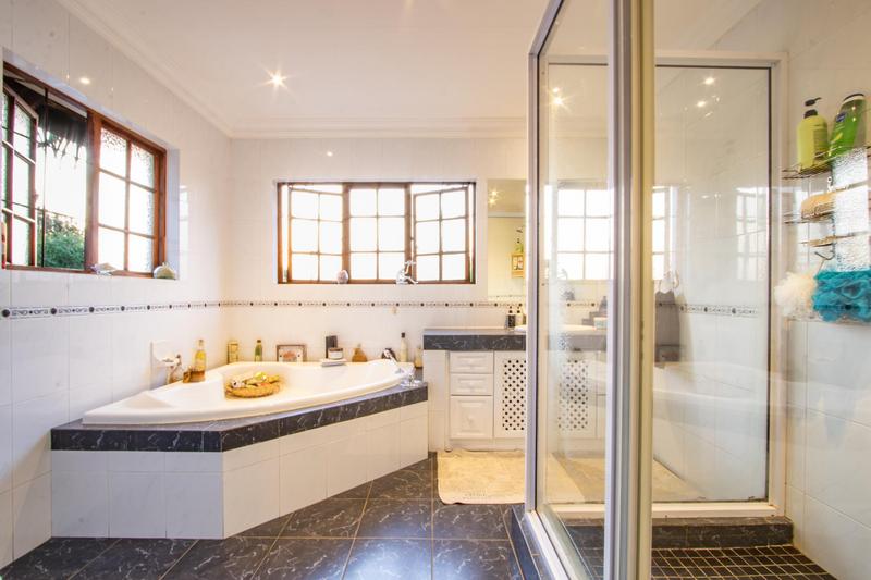 5 Bedroom Property for Sale in Beaulieu Gauteng