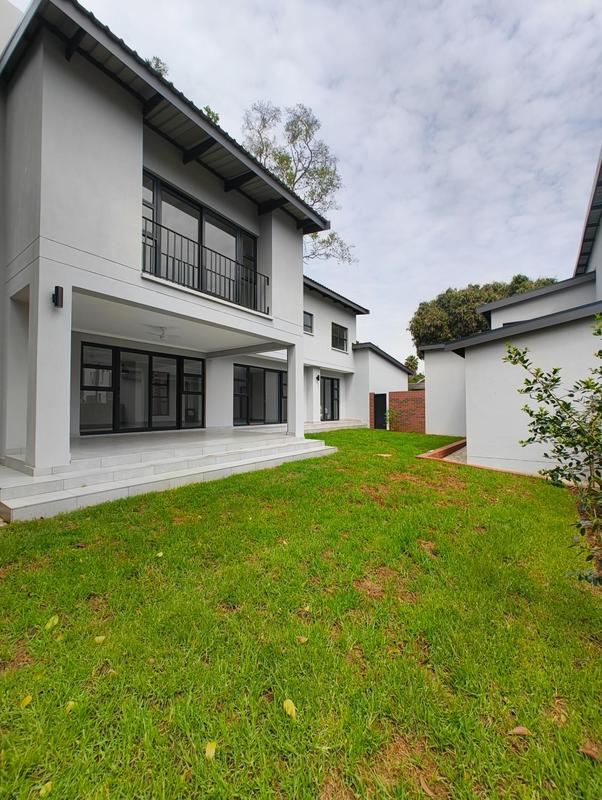 To Let 4 Bedroom Property for Rent in Ashlea Gardens Gauteng