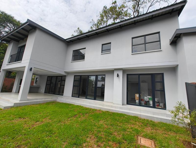 To Let 4 Bedroom Property for Rent in Ashlea Gardens Gauteng