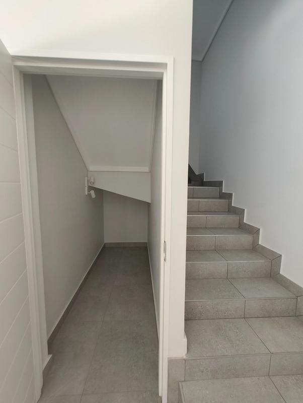 To Let 4 Bedroom Property for Rent in Ashlea Gardens Gauteng