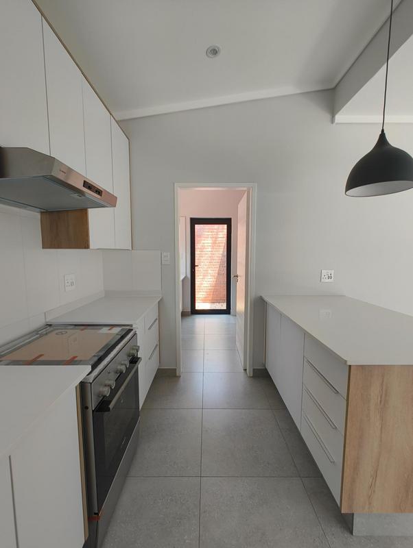 To Let 4 Bedroom Property for Rent in Ashlea Gardens Gauteng