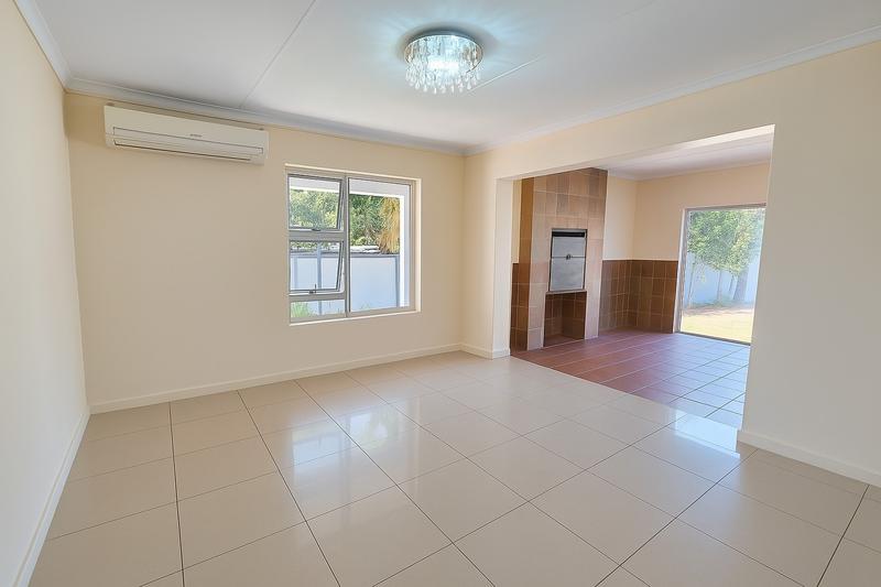 To Let 5 Bedroom Property for Rent in Moreleta Park Gauteng