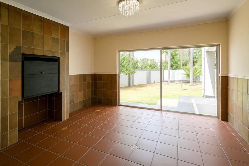 To Let 5 Bedroom Property for Rent in Moreleta Park Gauteng