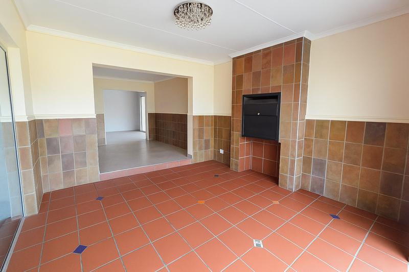 To Let 5 Bedroom Property for Rent in Moreleta Park Gauteng
