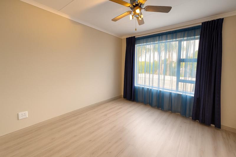 To Let 5 Bedroom Property for Rent in Moreleta Park Gauteng