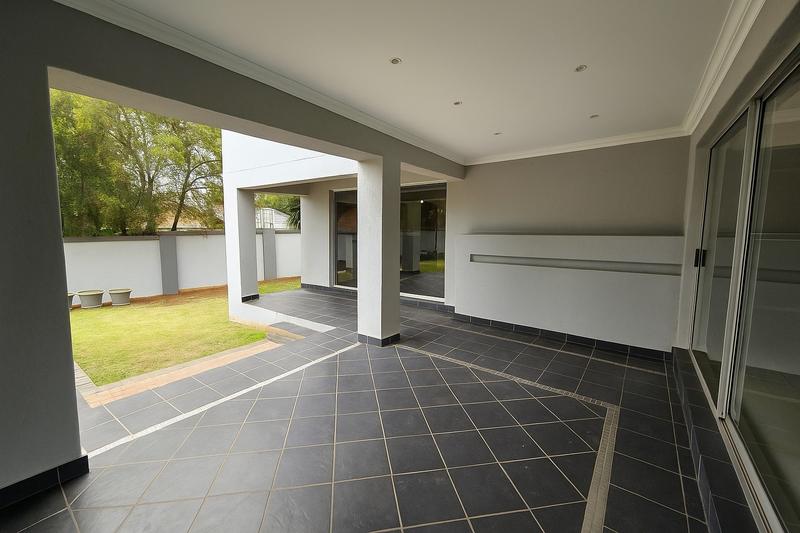To Let 5 Bedroom Property for Rent in Moreleta Park Gauteng