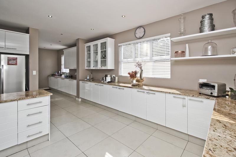 To Let 4 Bedroom Property for Rent in Edenburg Gauteng