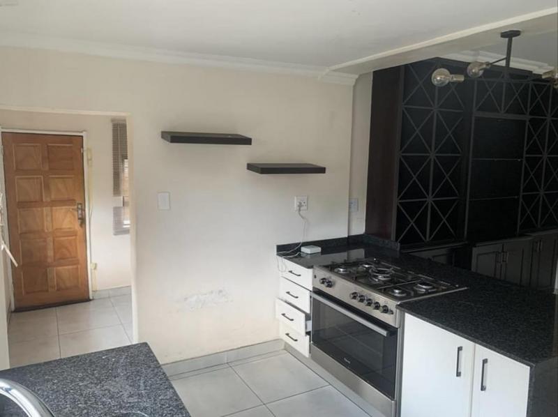To Let 4 Bedroom Property for Rent in Dunvegan Gauteng
