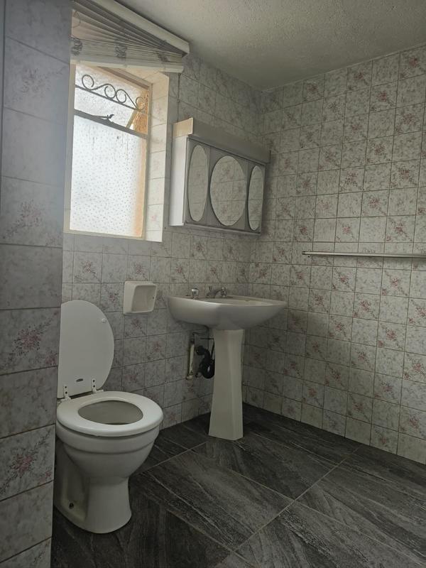 To Let 2 Bedroom Property for Rent in Kensington Gauteng