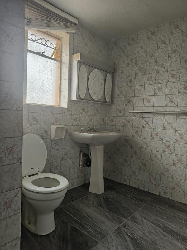 To Let 2 Bedroom Property for Rent in Kensington Gauteng