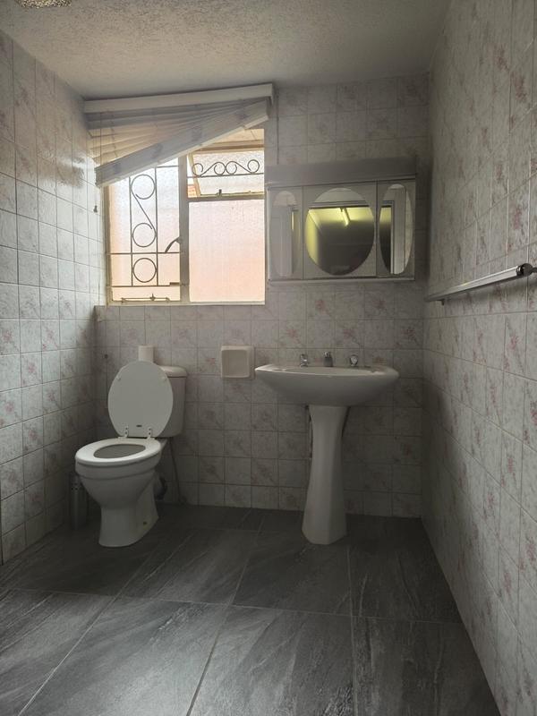 To Let 2 Bedroom Property for Rent in Kensington Gauteng